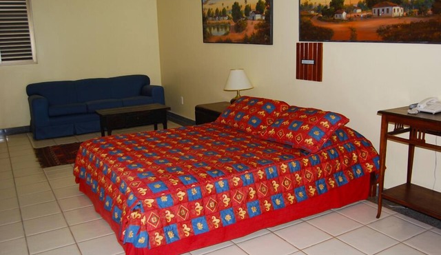 Estancia Park Hotel