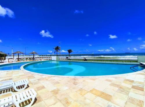 Excelente apto com Piscina e Vista para o Mar