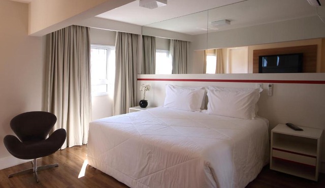 Ez Aclimação Hotel