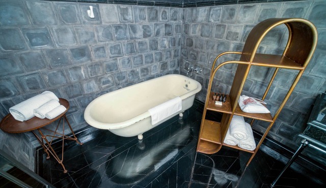 Factoria Hotel