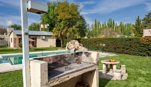 Family Cabin | Pool, games, and breakfast included
