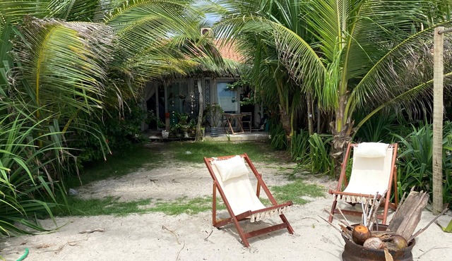 Feet in the Sand: Loft Designer with Ocean View on Preá Beach