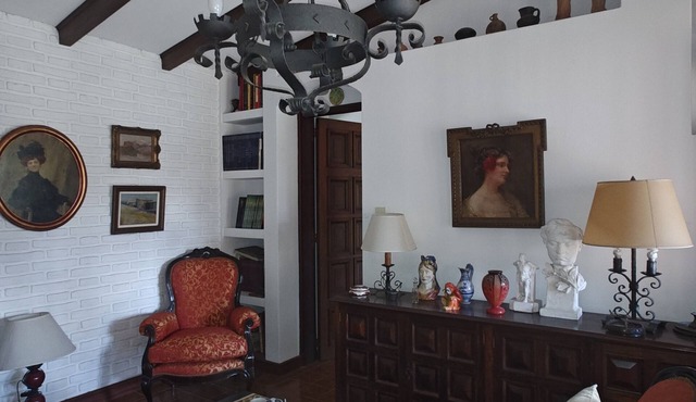 Fifth house in City Bell 300 mts gastronomic pole and 40min from the obelisk.