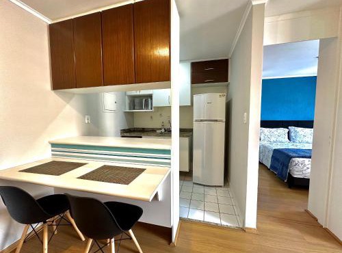 Flat Itaim Bibi reformado c ar condicionado UH2702 in São Paulo