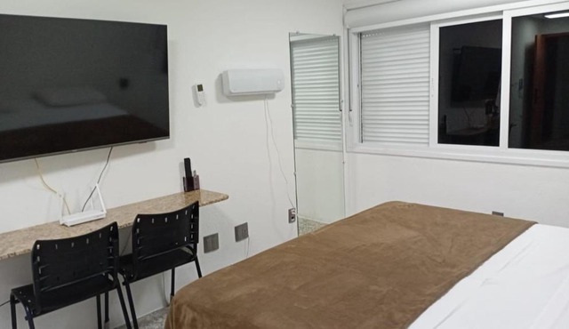 Flats completos e aconchegantes a menos de 1 quadra do Hospital de Clinicas de Porto Alegre