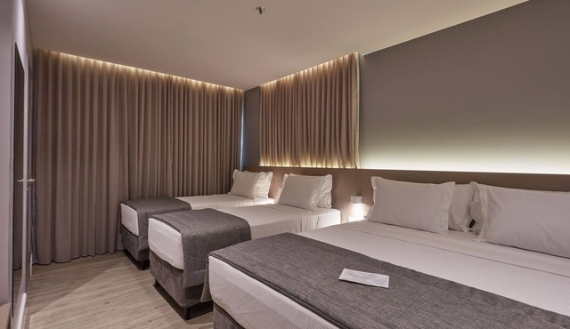Flix Hotel