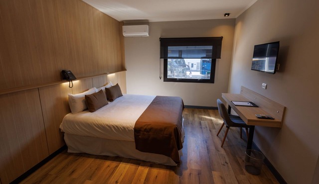 Fuente Mayor Hotel Terminal in Mendoza