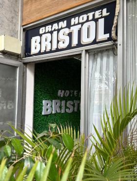 Hotel Bristol