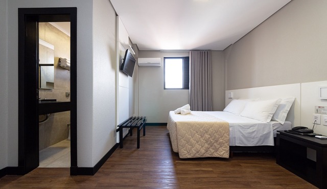 Hotel Lunes