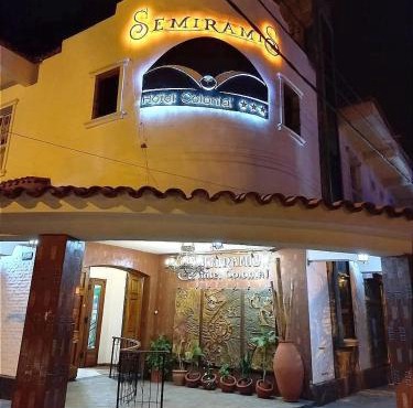 Hotel Semiramis Colonial