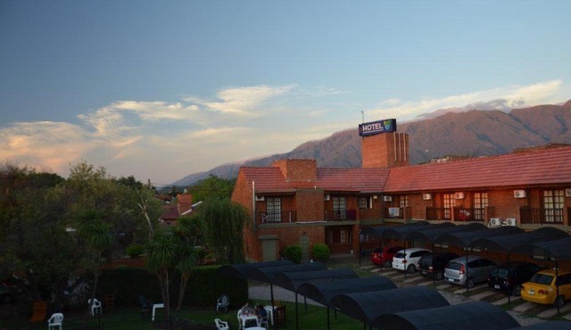 Hotel Valle Del Sol in Merlo