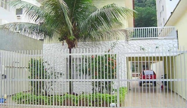 House in Pitangueiras for up to 20 people - adults and children.