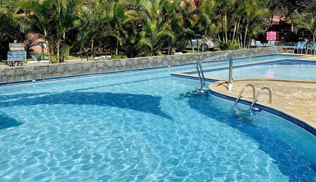 House with BBQ, pool, Wi-Fi, Sky TV, 4 bedrooms (all with air conditioning) - Manguinhos, Búzios, near the beach. in Armação dos Búzios