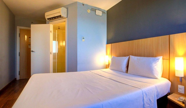 ibis Vitoria Praia de Camburi