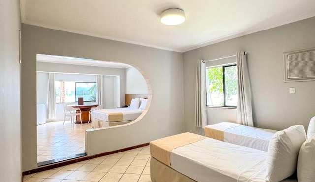 Ilha Porchat Hotel