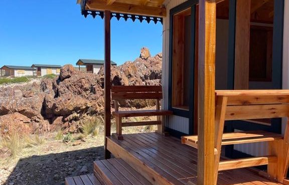 Isla Leones Camps