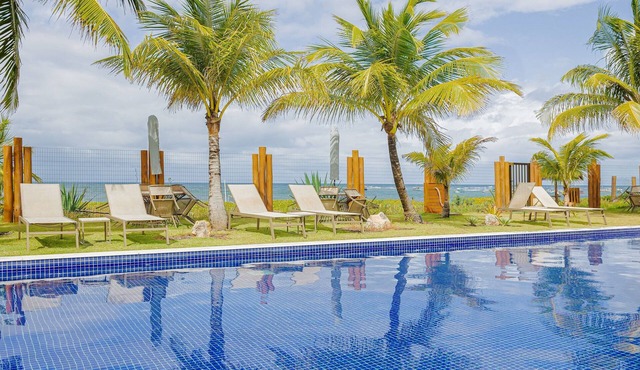 IT111 Beautiful Beachfront Apartment with 2 Suites - Itacimirim