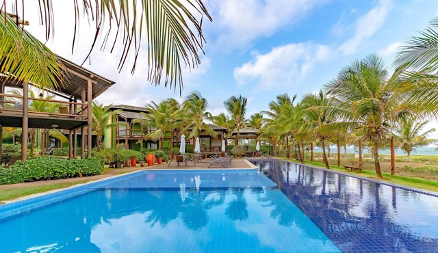 IT70 - Great Beachfront Duplex - Itacimirim in Camaçari