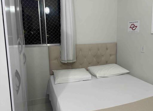 Kitnet 205 no centro com ar condiciona e tv smart