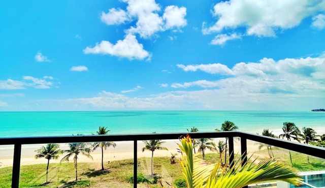 Lavie Beach 208
