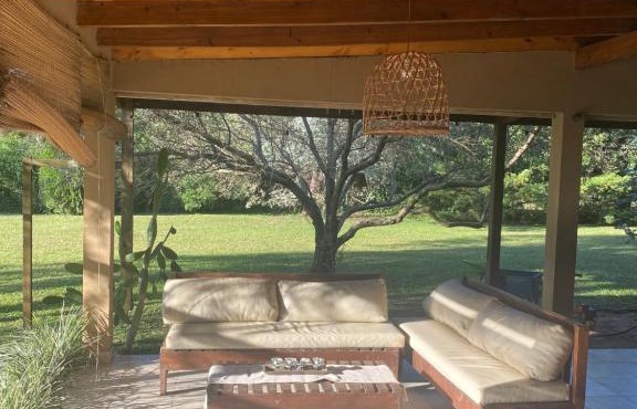 Linda casa a metros del río Paraná con pileta