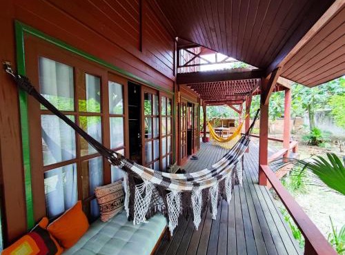 Linda Casa para Temporada em Manguinhos
