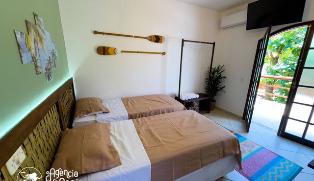 Lindo Studio com Copa e Varanda à 150m da Praia do Perequê in Perequê Ilhabela
