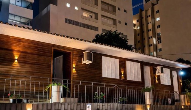 Loft Lux 4 Centro (Smart TV, ar-condicionado e cozinha completa)