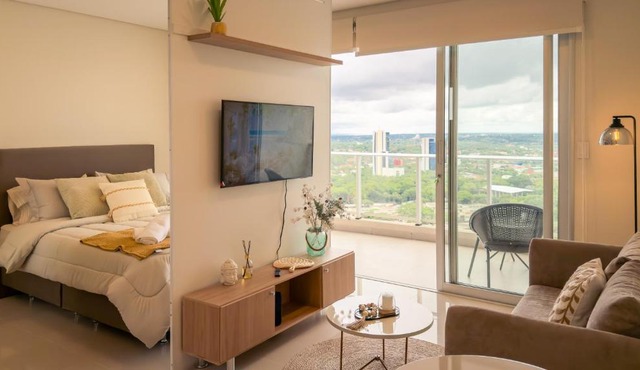 Loft with Balcony and Rooftop Pool - The Avenue