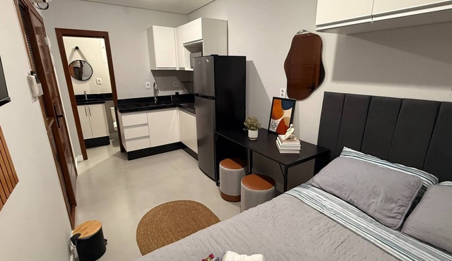 Loft127-02 Compact, equipped, great location