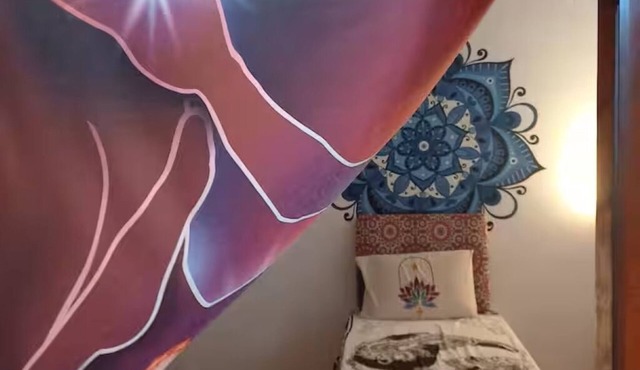 Lotus Temple - Healing & Art