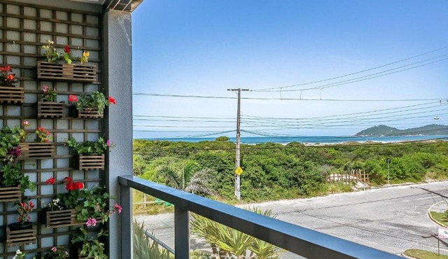 Luxurious Comfort right on the sand in IRB203 in Florianópolis