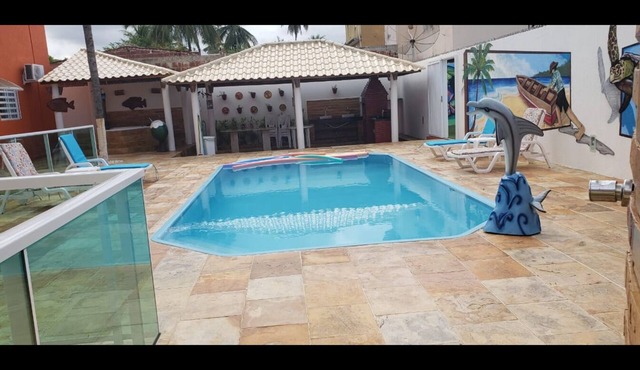 Luxury house, swimming pool, mini soccer field, games room, 4 bedrooms.