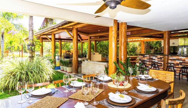 Luxury house in Praia do Forte - 2 minutes from the beach.