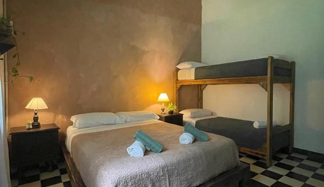 Madreselva Hostel
