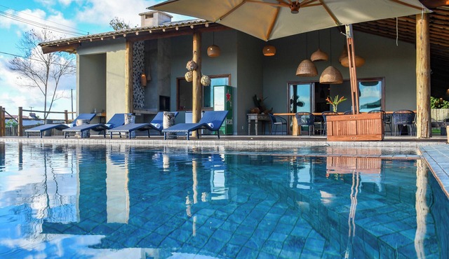 Mansão Solar Trancoso, 8 minutes from the town center, fully equipped house with pool and spa.