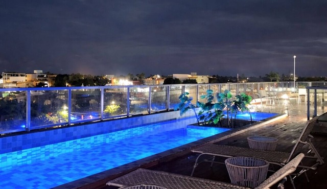 Moana Meerflat with rooftop pool in the center of Porto de Galinhas. in Ipojuca