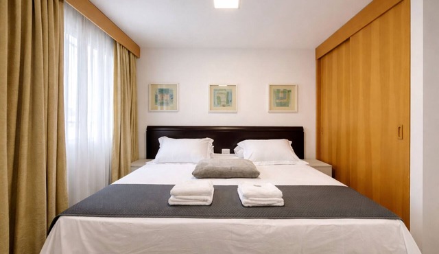 Modern apartment in Vila Olímpia near Av. Faria Lima with swimming pool and gym