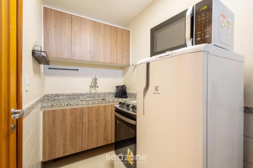 Modern apt in Sudoeste w/A/C & Wi-Fi | CLS0101