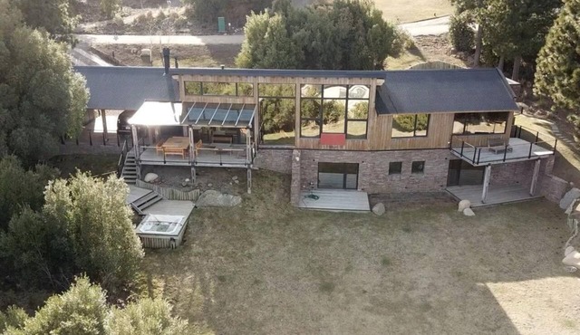 MODERN HOME IN CHAPELCO GOLF in San Martín de los Andes