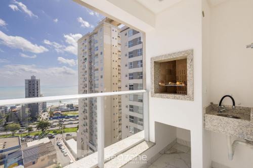 Ocean View Apt 550m from the Beach GEV1304