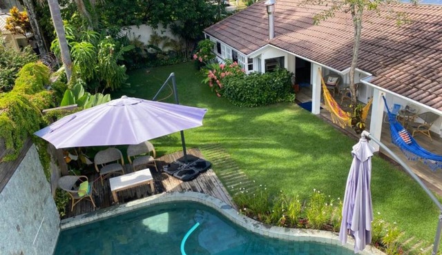Paradise Corner with free kayaking and standup paddleboarding in São Sebastião