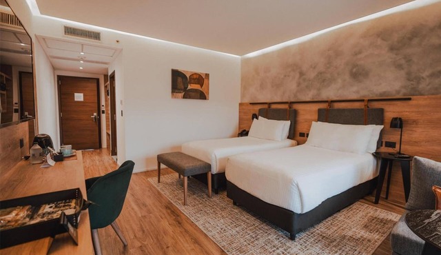 Picturesque Room Perfect for Escaping the City Noise | Private Balcony