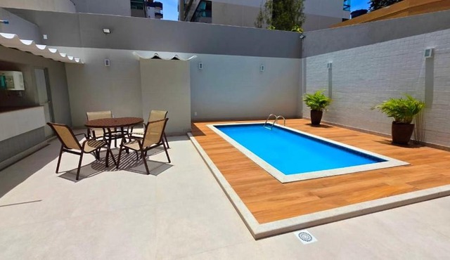 Piscina privativa a 40 passos da praia