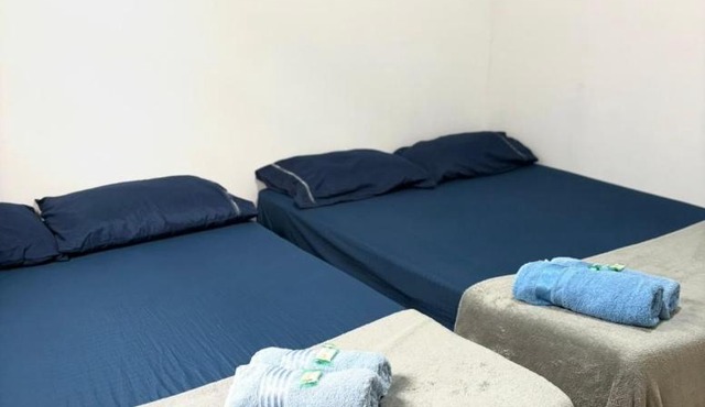 Pousada Lemon Quartos Casal e Família - Ar condicionado e Frigobar - Sesc Bertioga