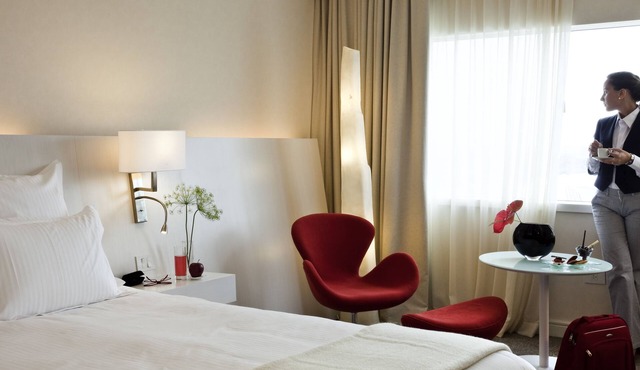 Pullman Rosario City Center Hotel