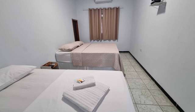 QUARTUS HOTEL