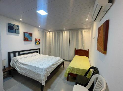 Refugio acolhedor com piscina e sauna em Paraty in Paraty