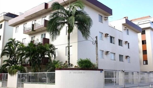 Renovated apartment with air conditioning, 3 bedrooms (1-Suite)