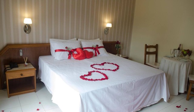 River Hotel